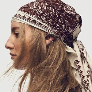 Essential Triangle Bandana